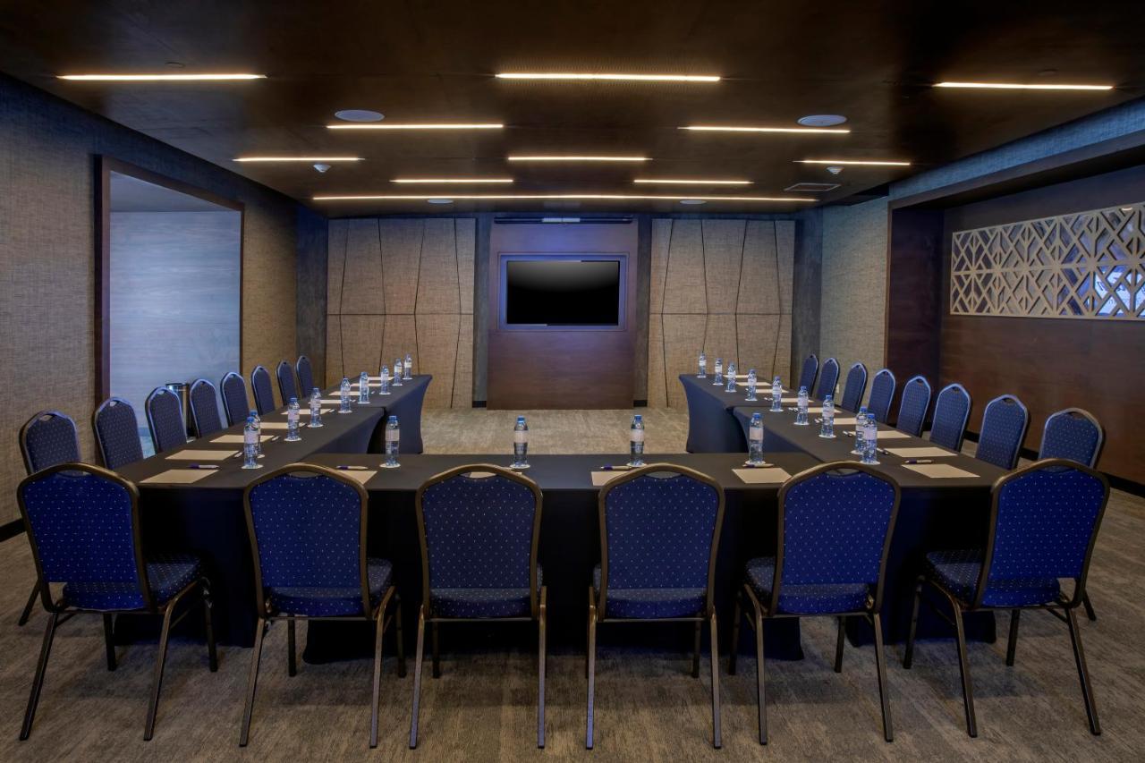 Royalton Chic Cancun, An Autograph Collection All-Inclusive Resort - Adults Only Dış mekan fotoğraf Meeting room