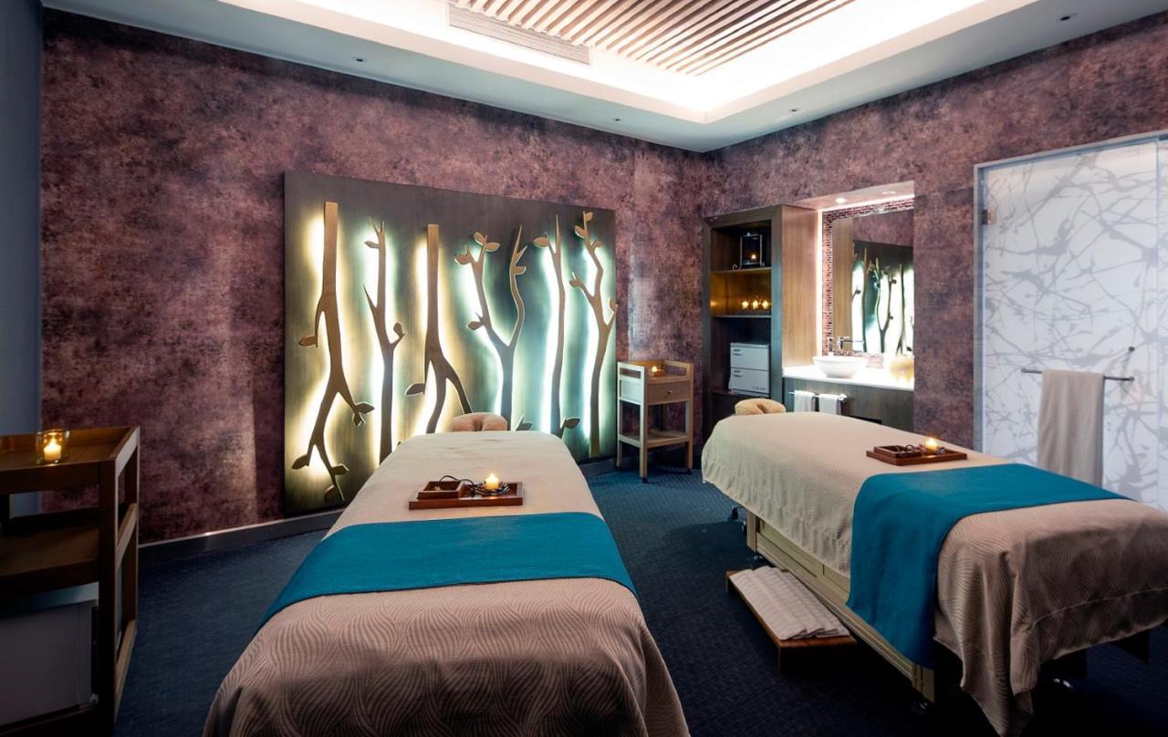 Royalton Chic Cancun, An Autograph Collection All-Inclusive Resort - Adults Only Dış mekan fotoğraf Spa at the InterContinental Hotel, Madrid